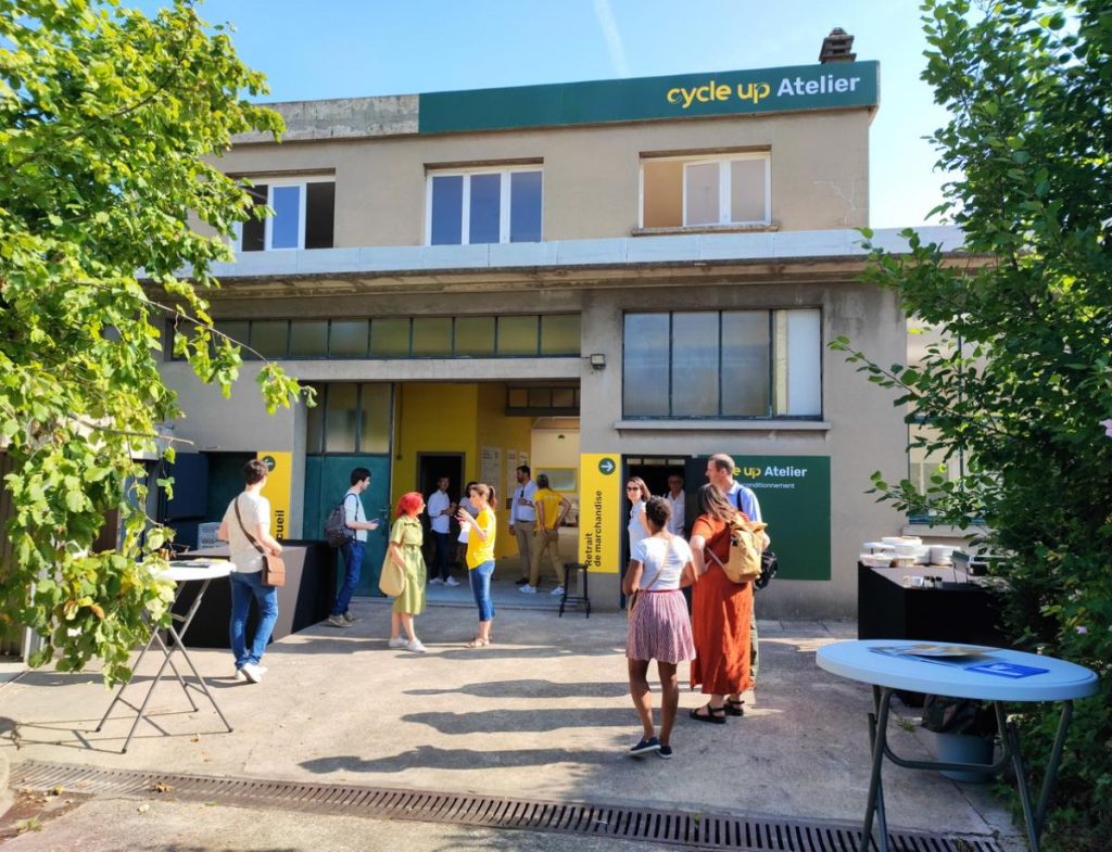Inauguration de l'atelier de reconditionnement à Noisy