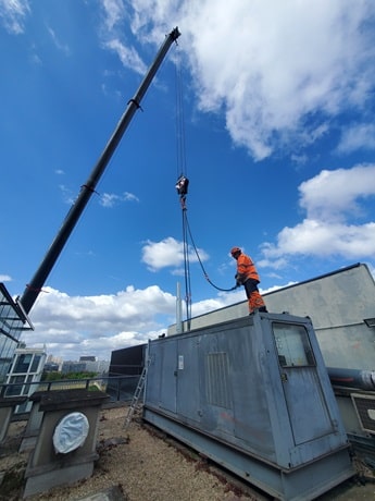 grutage en toiture